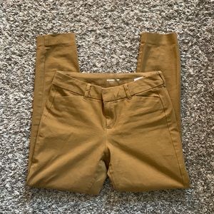 Old Navy - Pixie Chino Ankle Pants